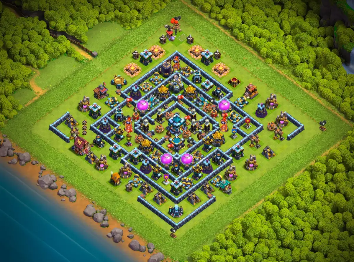 TH13 Hybrid Base Layout for Clash of Clans with Strong Core