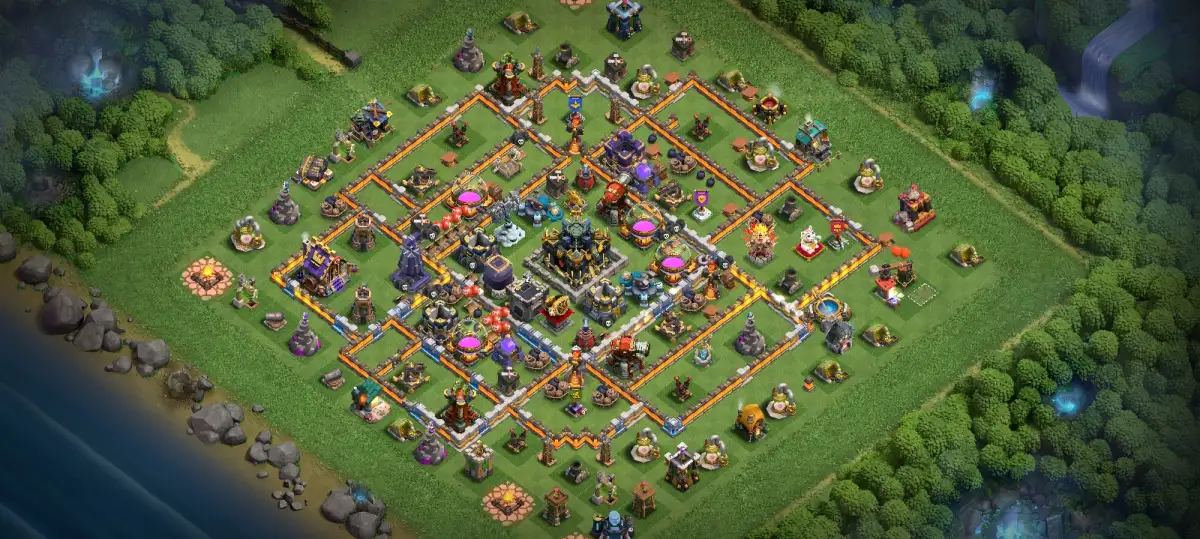 TH17 War Base with Boxed Core and Anti Electro Dragon Pathing