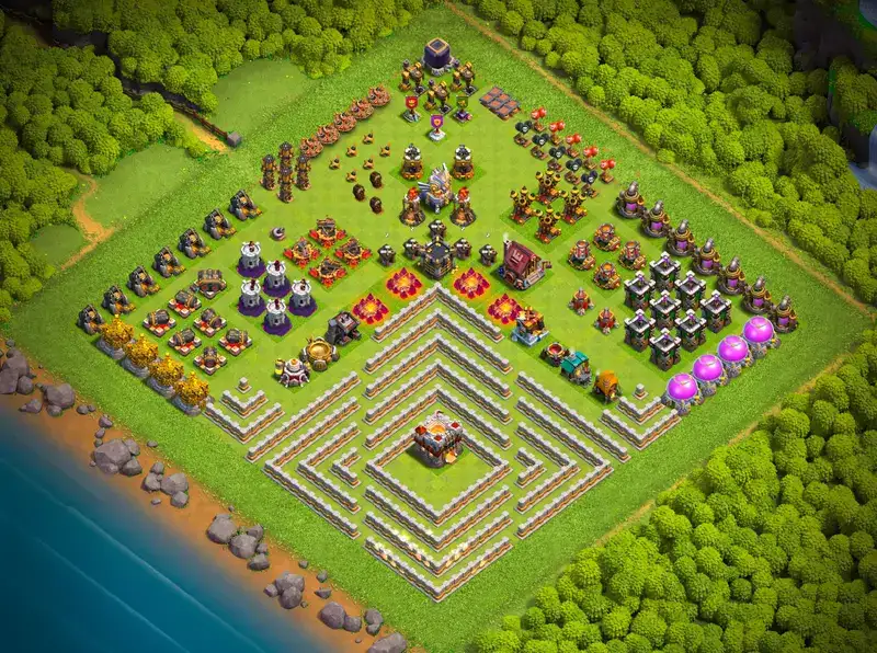 TH11 Troll Base Layout with Maze Trap Path Copy Link