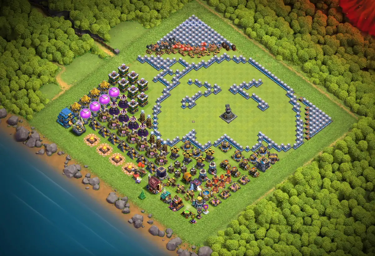 TH12 Funny Hybrid Base with Giant Trap Art Layout