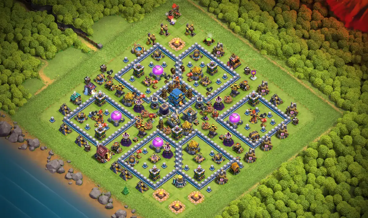 TH12 Hybrid Base with Central Town Hall and Wide Rings