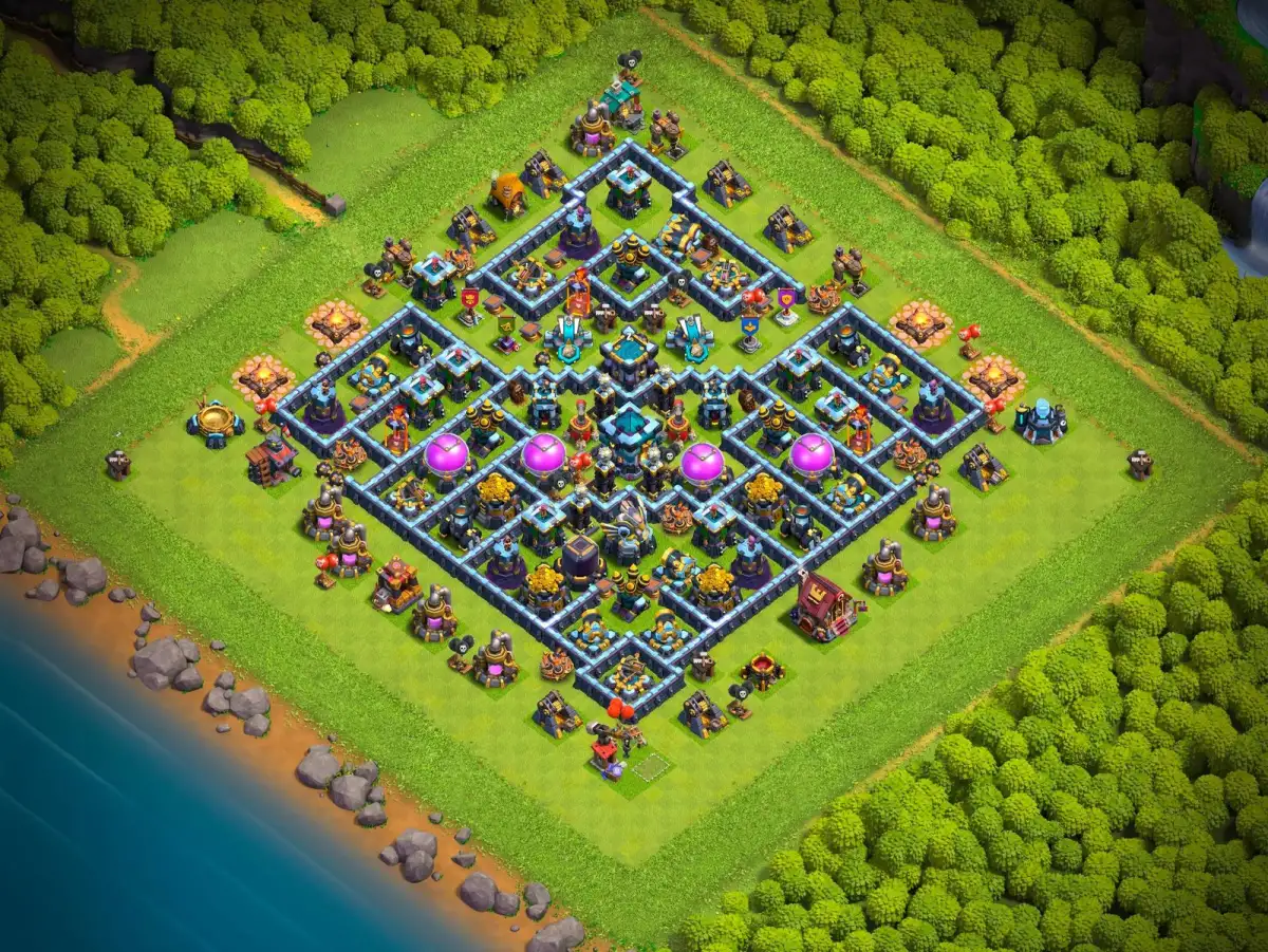 TH13 Anti 3 Star Hybrid Base for Clash of Clans