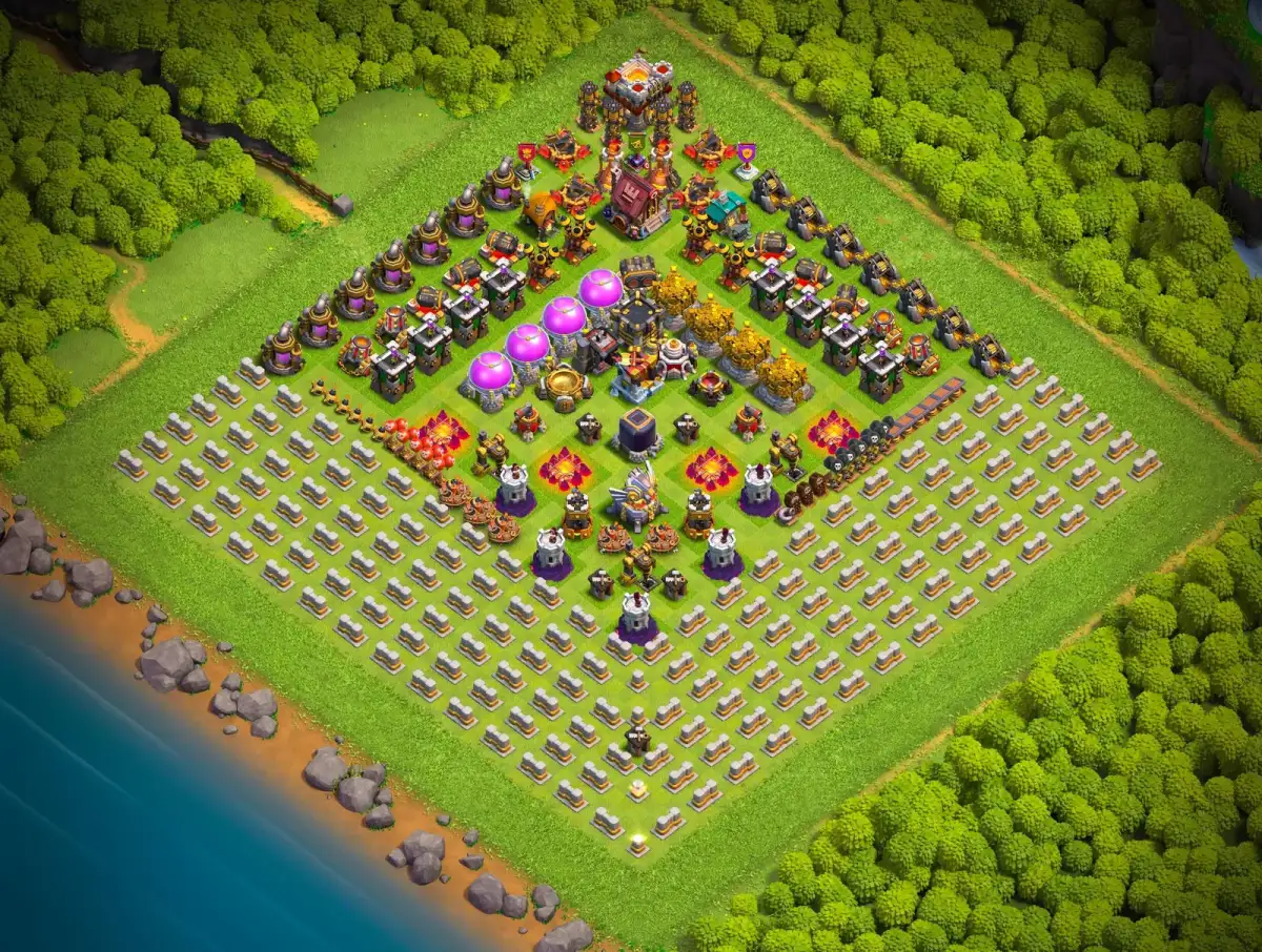 TH11 Troll Base Layout with Funny Open Skull Design